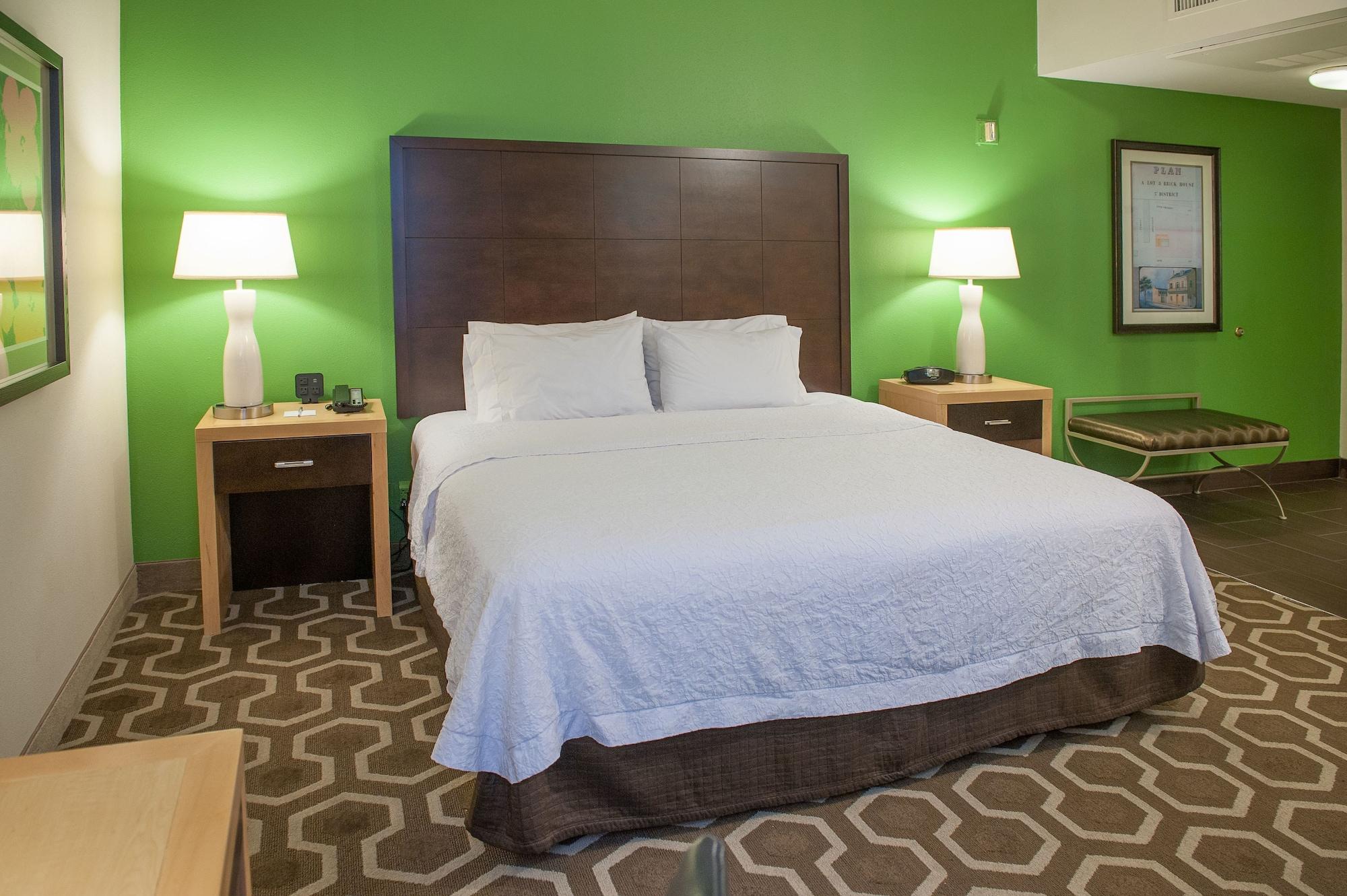Hampton Downtown / French Quarter Area Hotel New Orleans