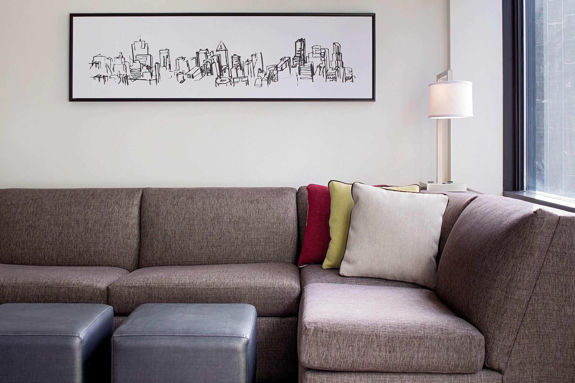Hotel Hyatt House Downtown 3*