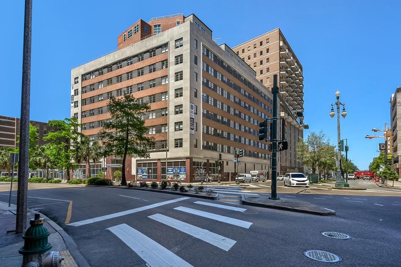 Apartment California Building Oasis: 1br In Vibrant
