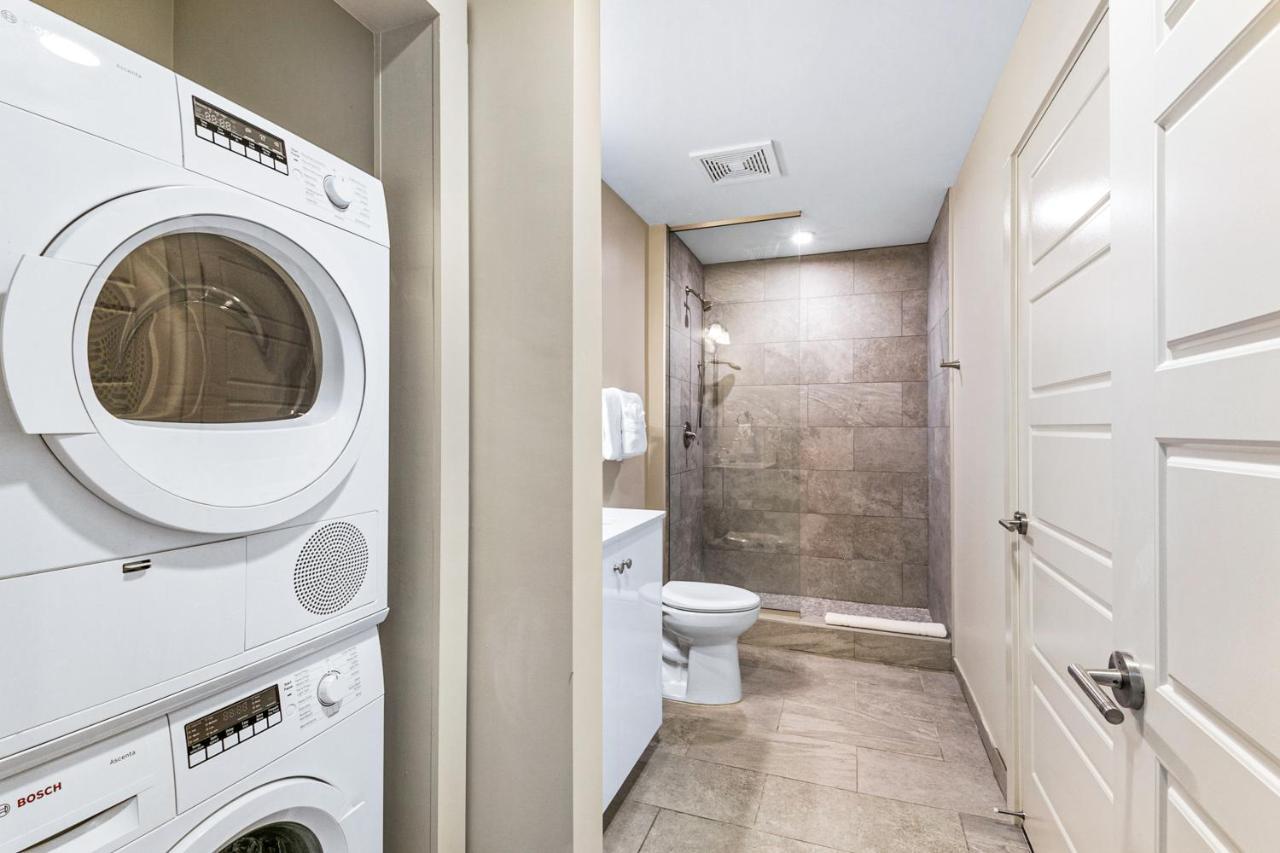 Spacious 4br Luxury Steps To French Quarter Aparthotel *