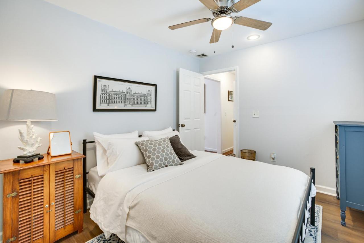 Duplex Walk To Parks And Restaurants! Holiday home New Orleans