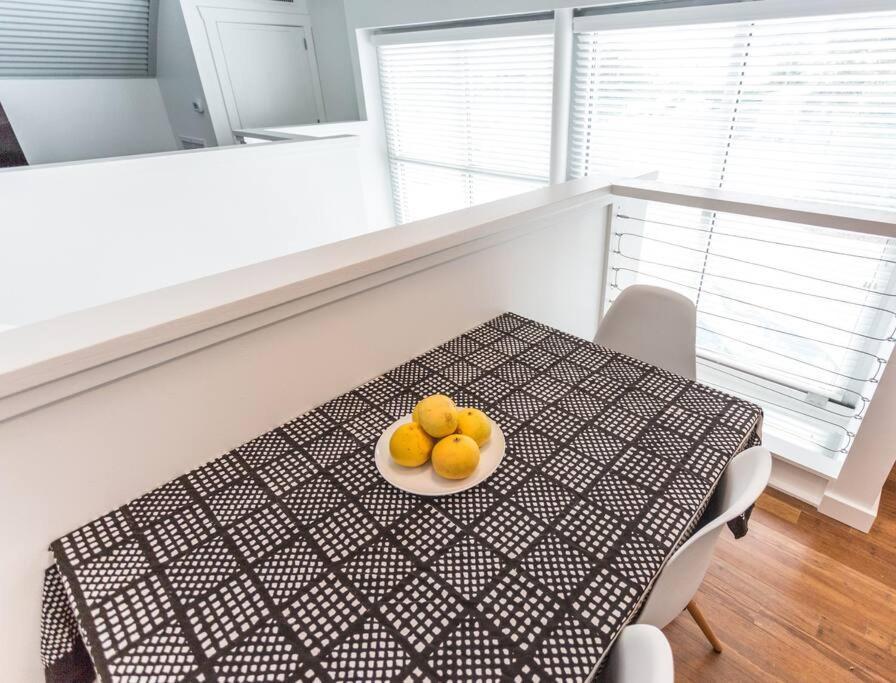 The Moon Quonset Hut Vacation Heated & Chilled Pool *