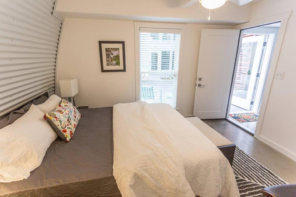 The Moon Quonset Hut Vacation Heated & Chilled Pool * New Orleans
