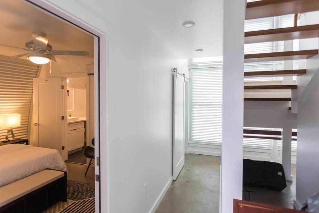 The Moon Quonset Hut Vacation Heated & Chilled Pool Holiday home