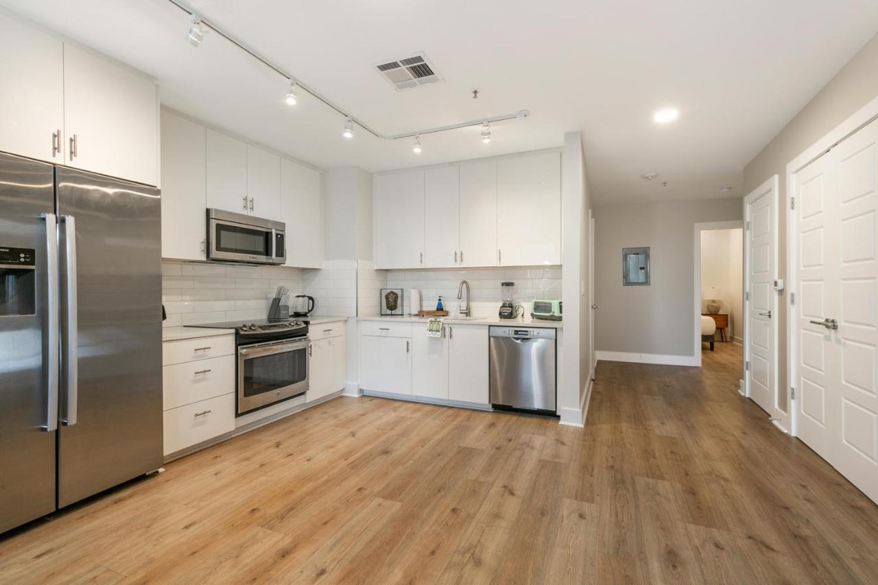 Apartment Spacious 4-bed Steps From French Quarter