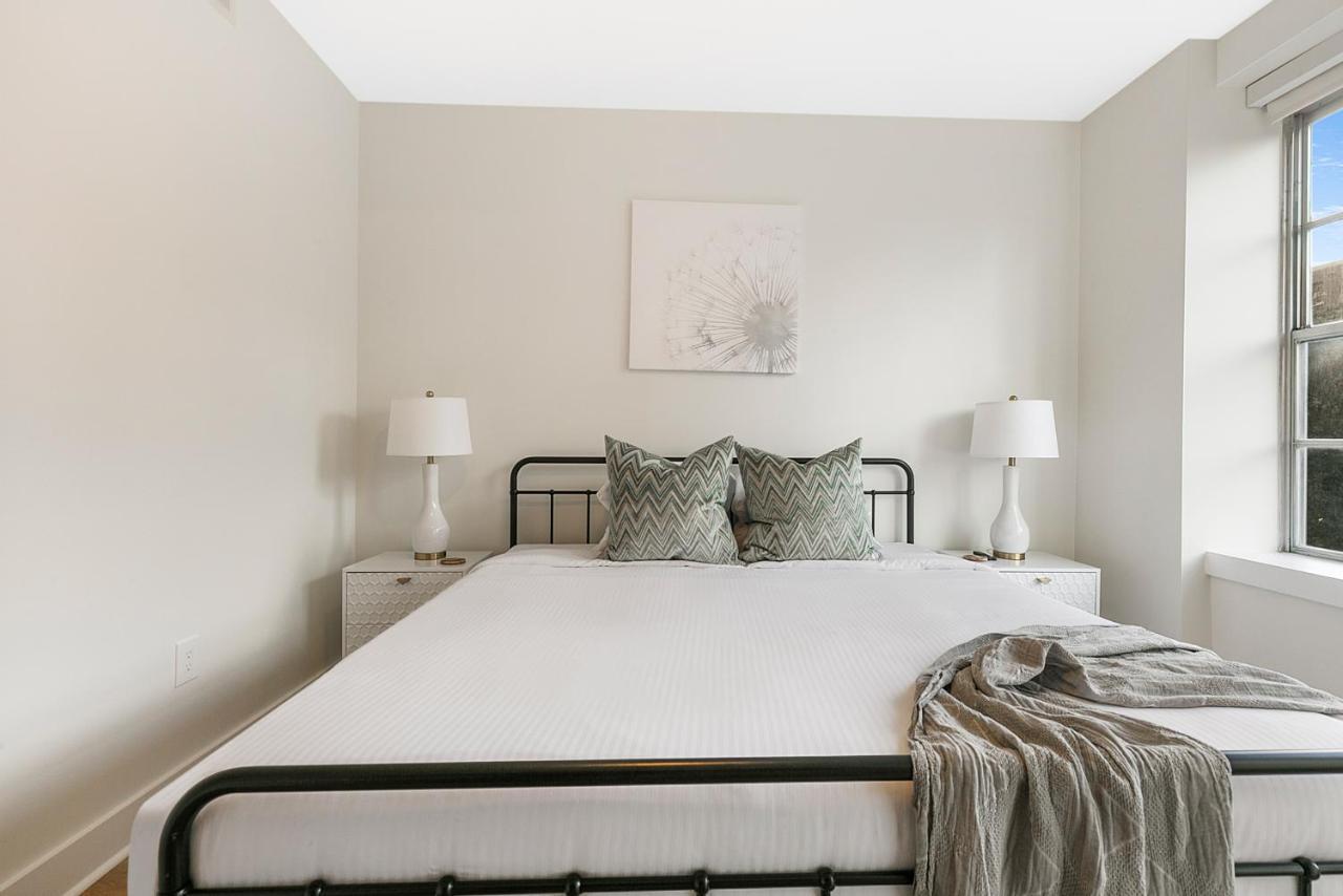 Spacious 4-bed Steps From French Quarter
