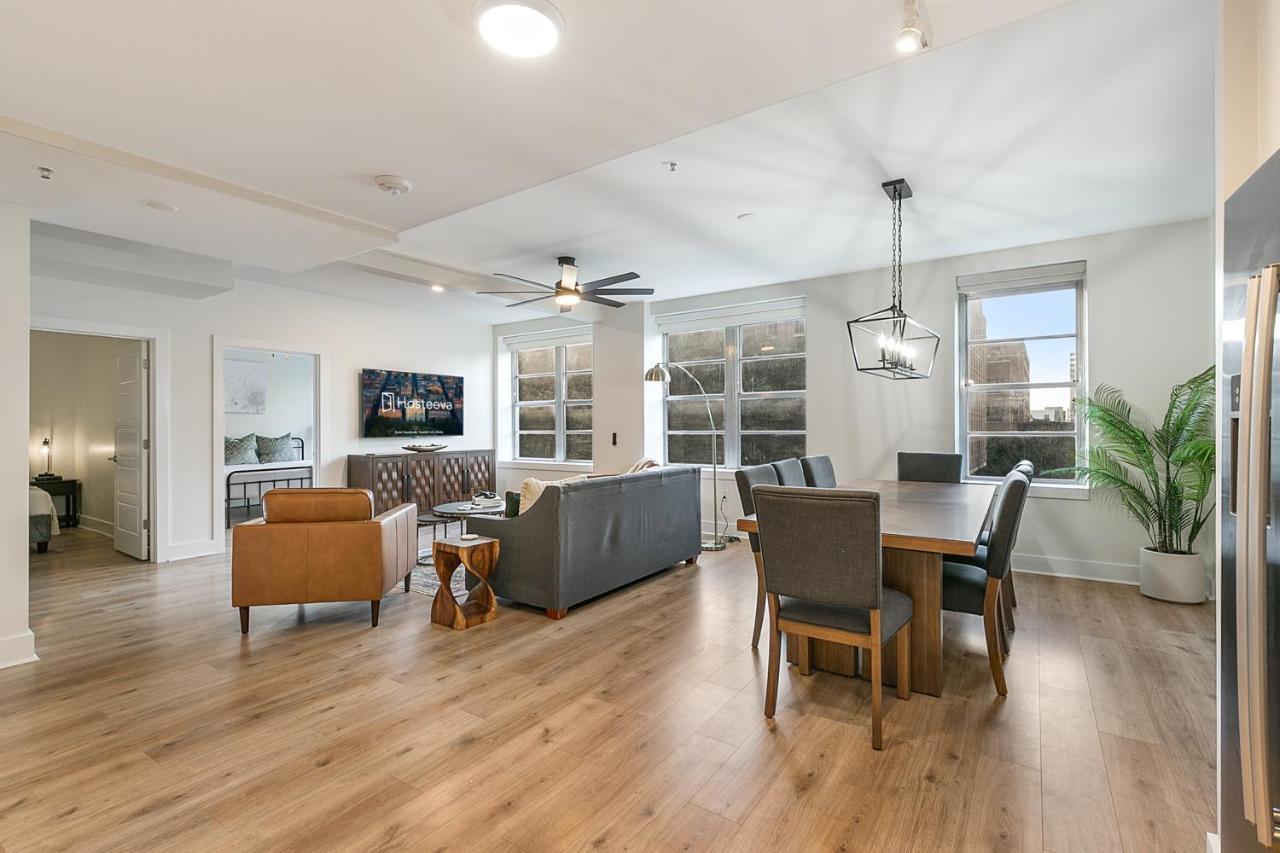 Spacious 4-bed Steps From French Quarter Apartment
