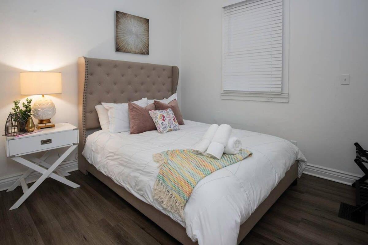 5 Bedroom - Sleeps 10! Location Next To French Quarter! 3* New Orleans