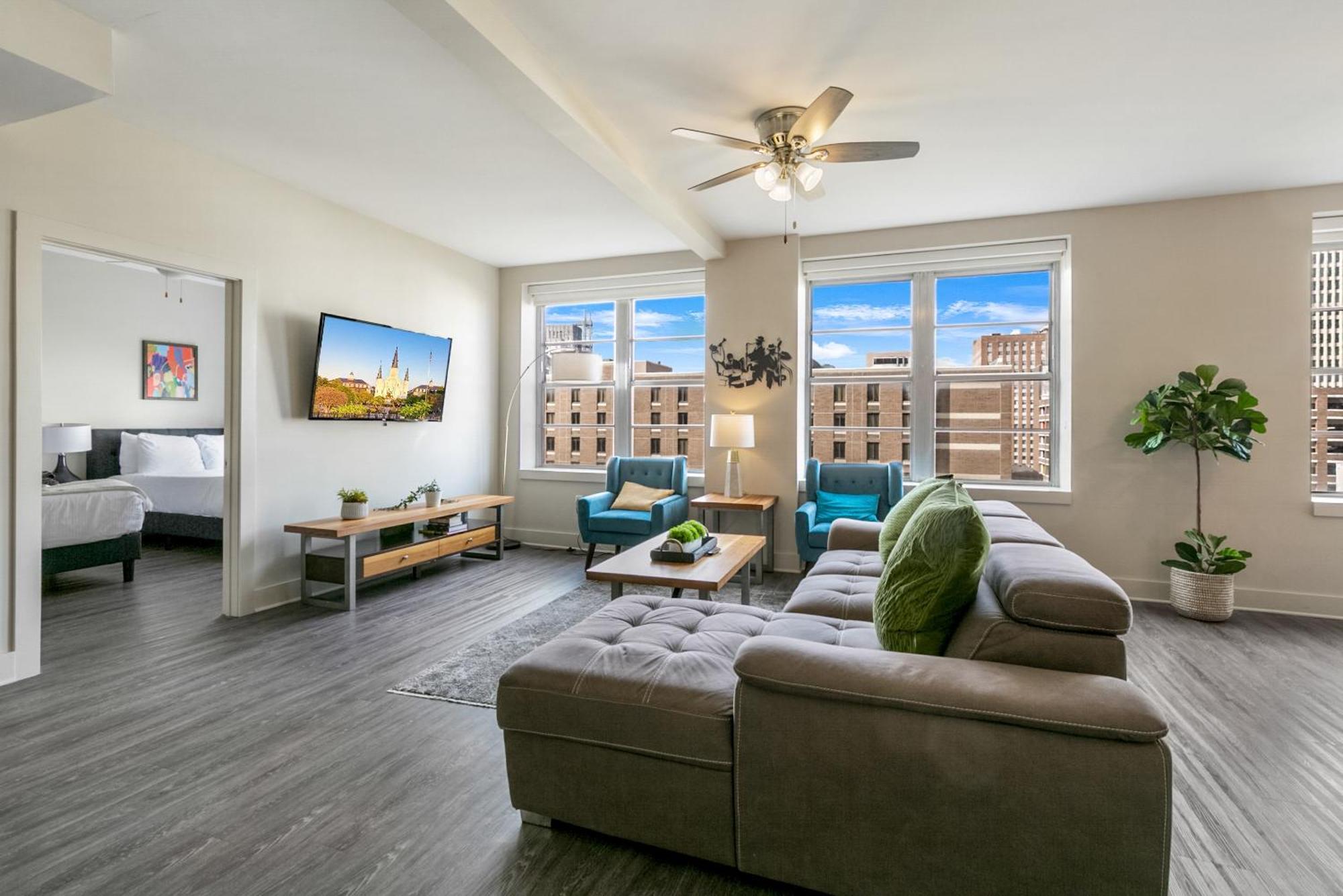 Aparthotel Spacious 4br Luxury Steps To French Quarter *