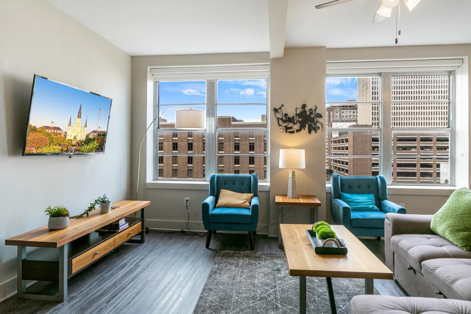 Aparthotel Spacious 4br Luxury Steps To French Quarter
