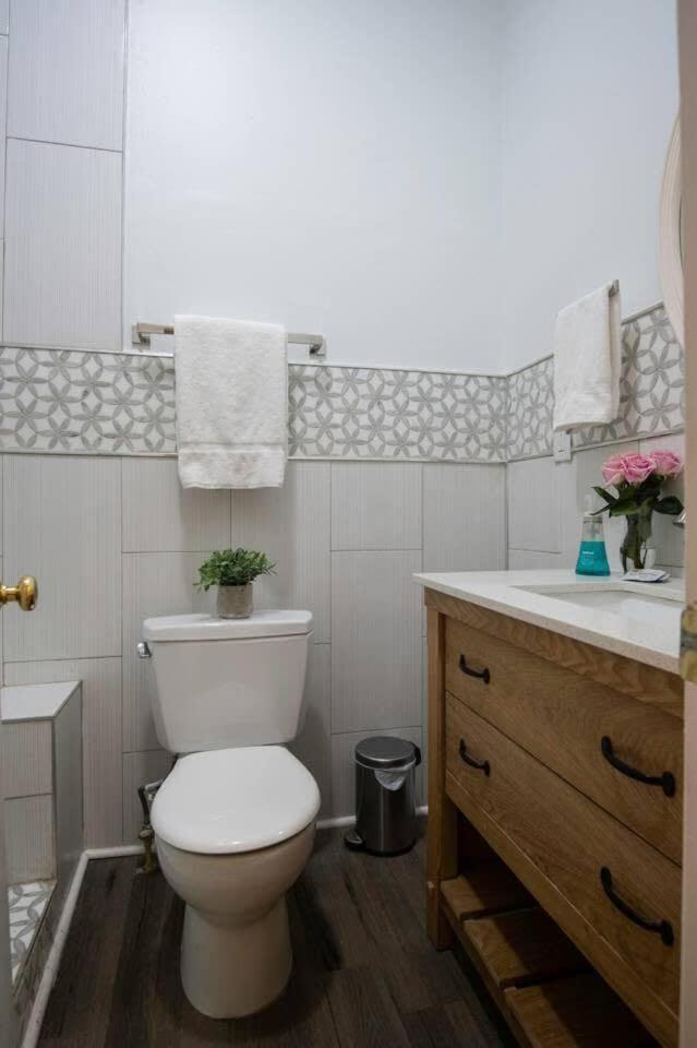 5 Bedroom - Sleeps 10! Location Next To French Quarter! New Orleans