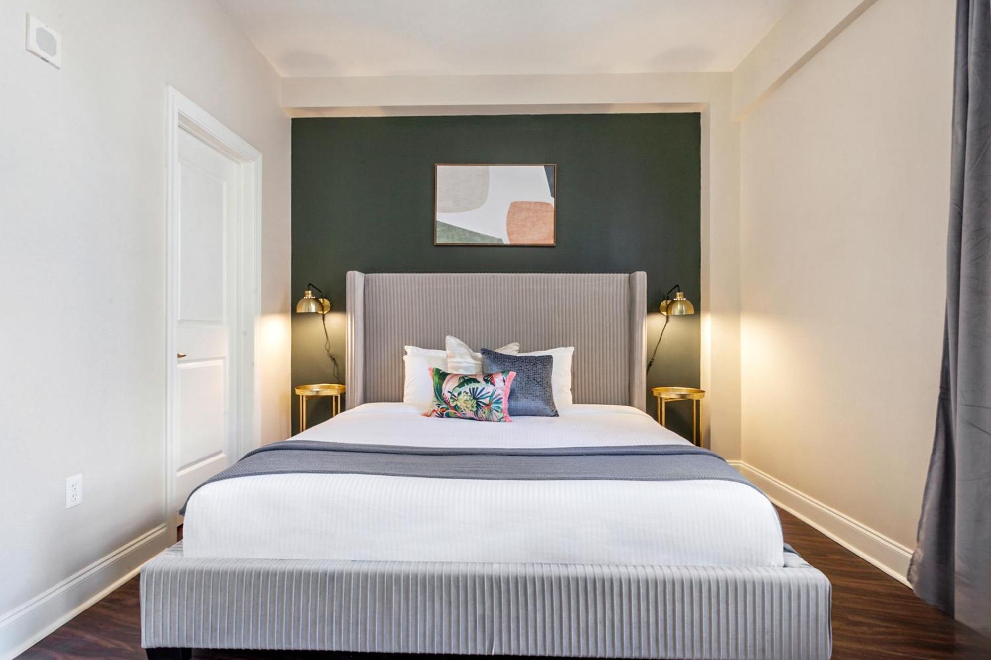 Spacious Modern Near French Quarter Apartment New Orleans