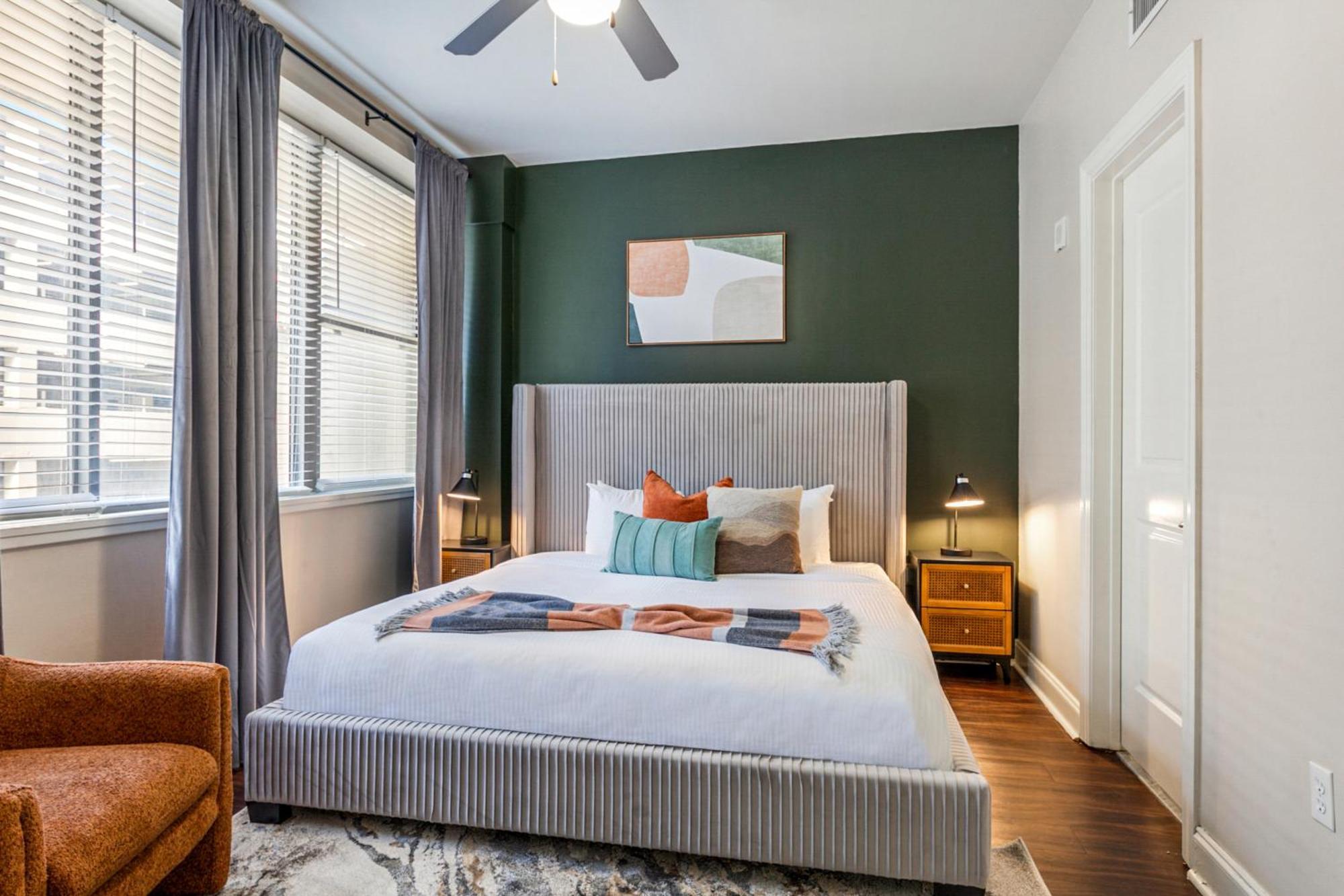 Spacious Modern Near French Quarter *