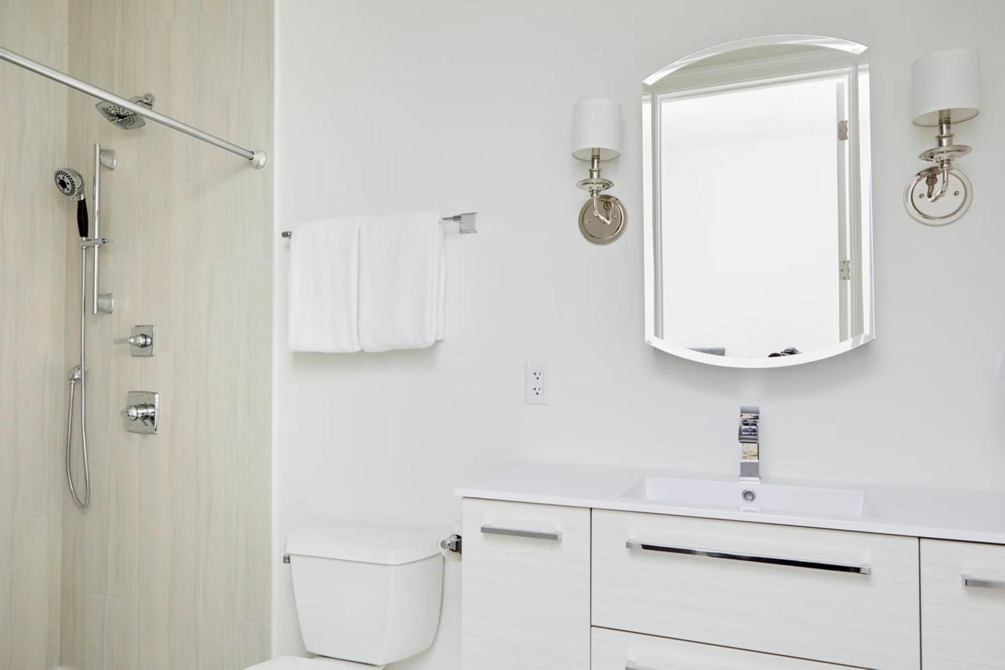 Apartment Roami At St. Charles *