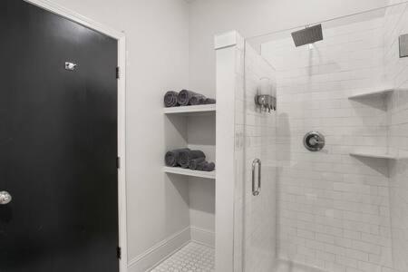 Timeless Elegance Historic Nola Haven 2bd New Orleans