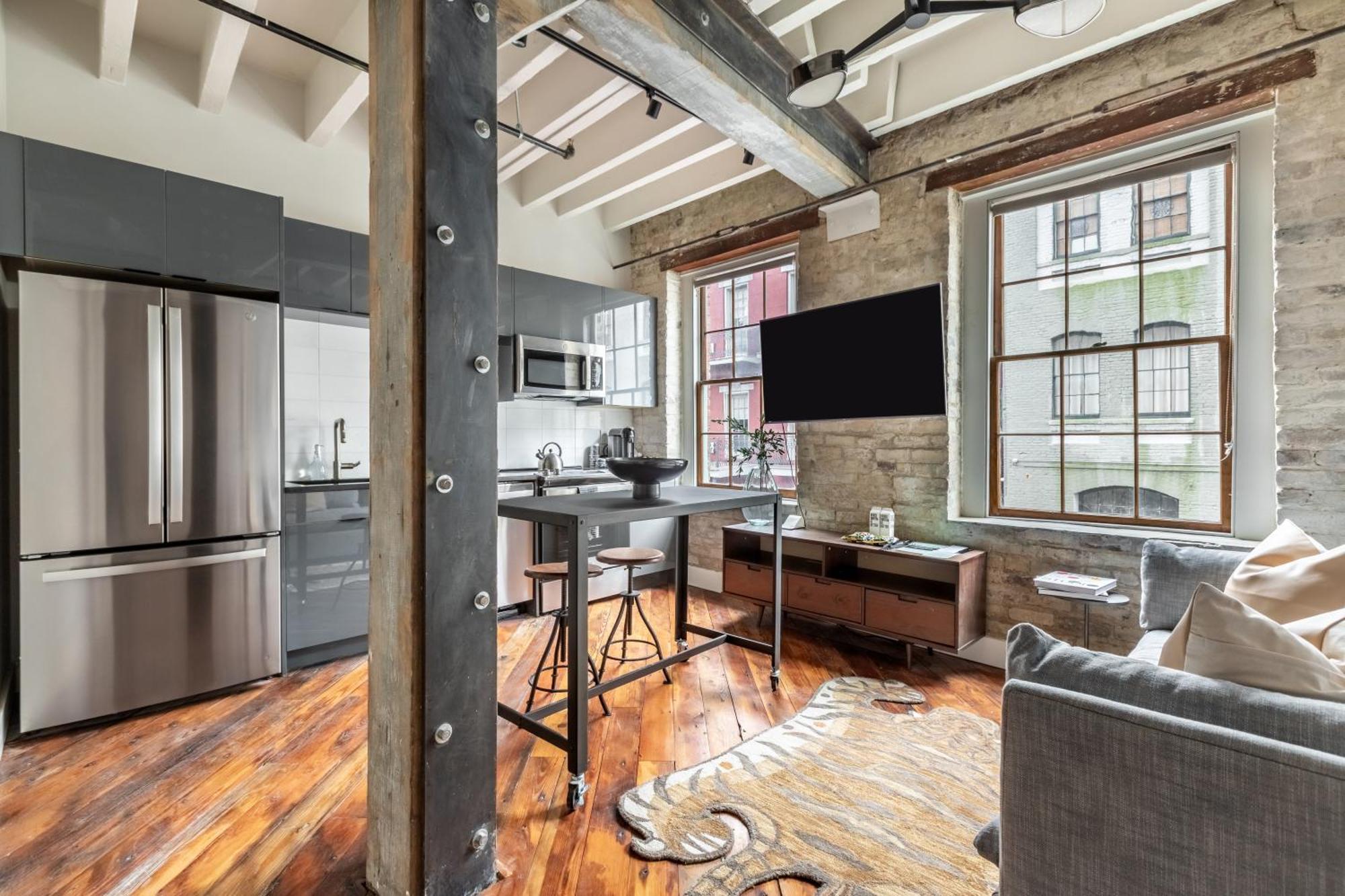 Ironworks Building Apartment *