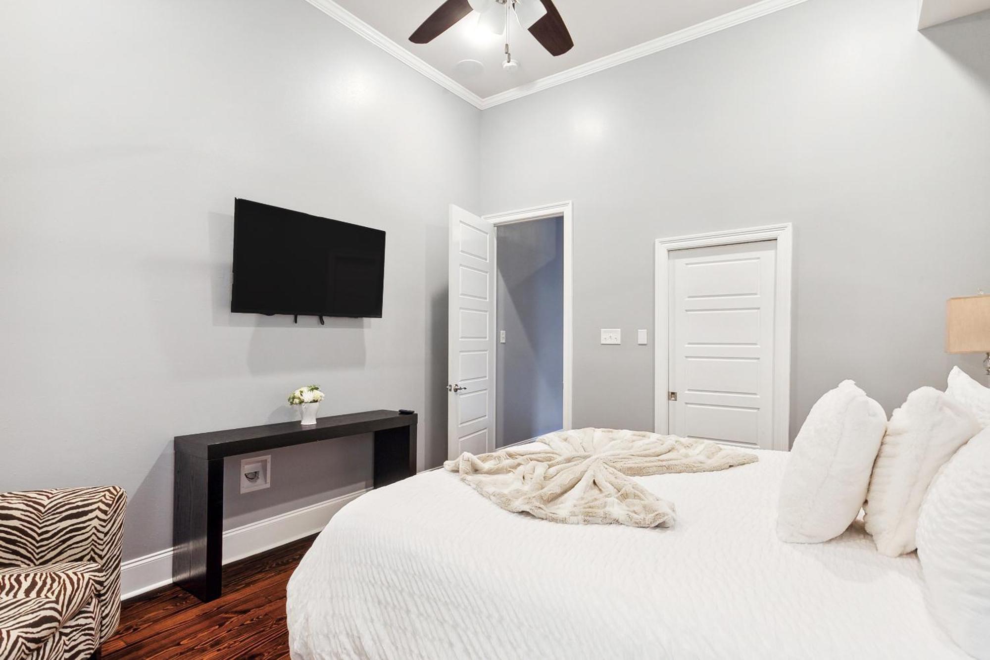 Amazing 3bedroom Townhome, In Historic Dryade *