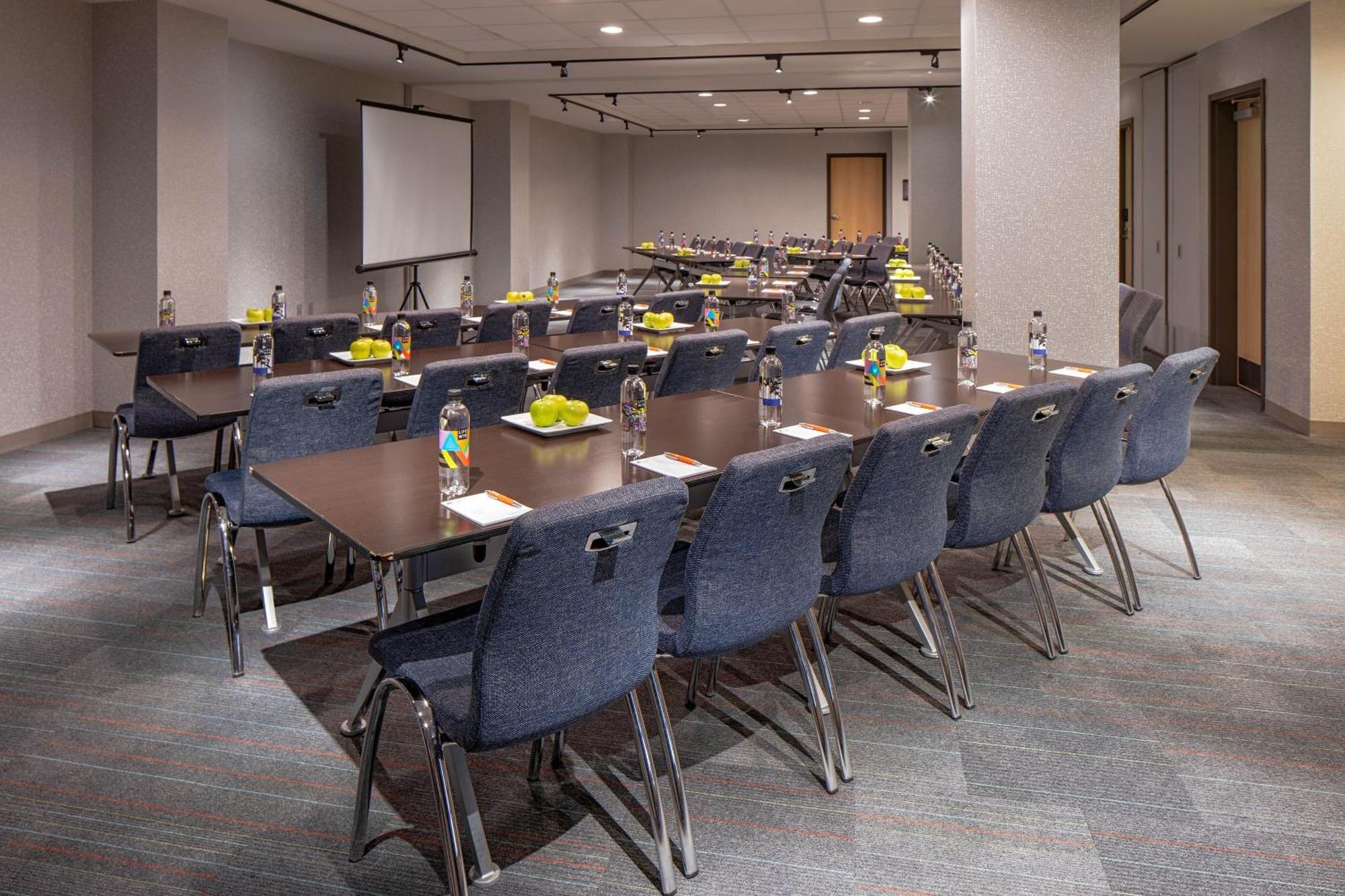 Aloft Downtown Hotel