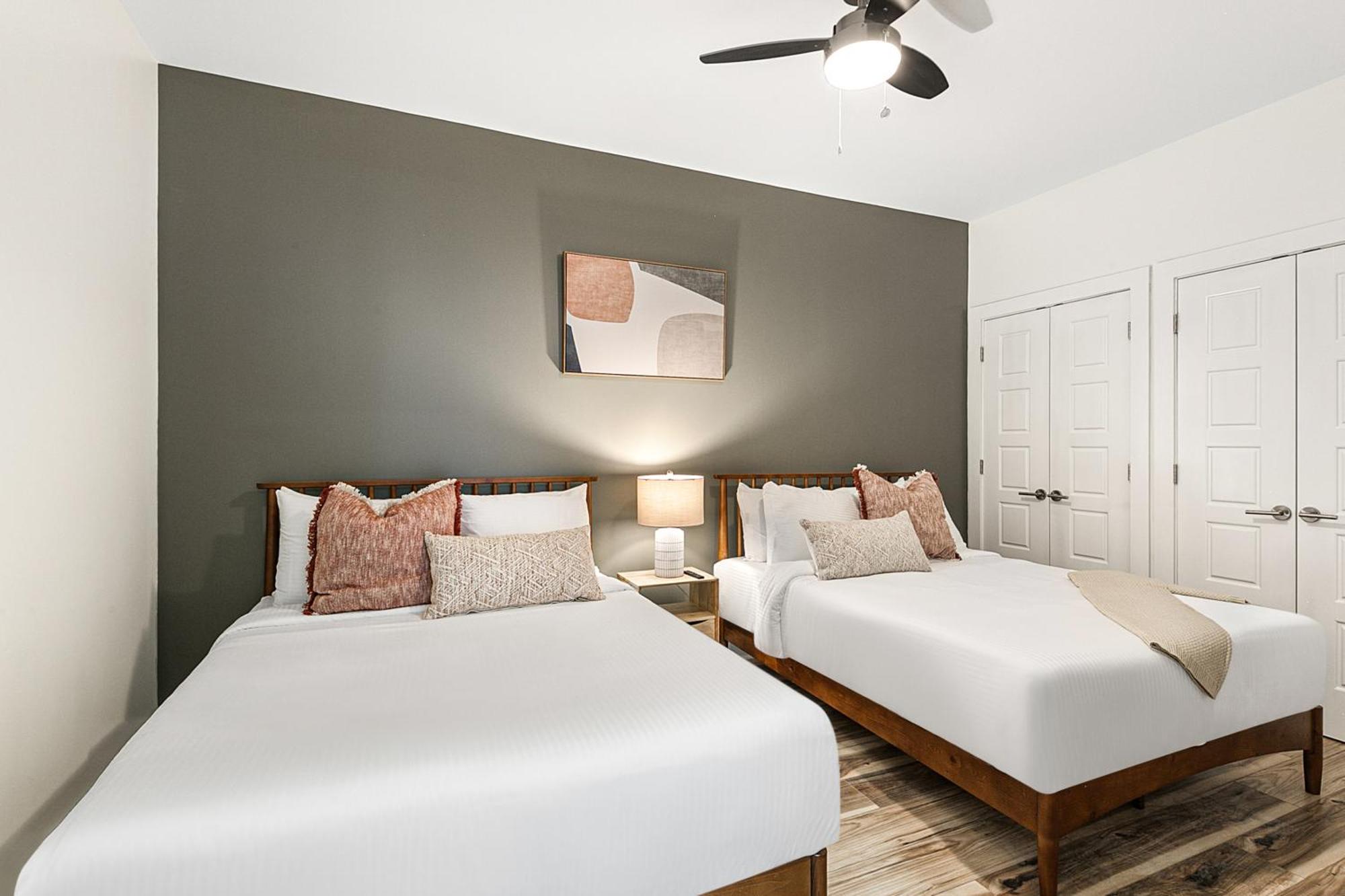 Downtown Delight 4br 2bath Luxury