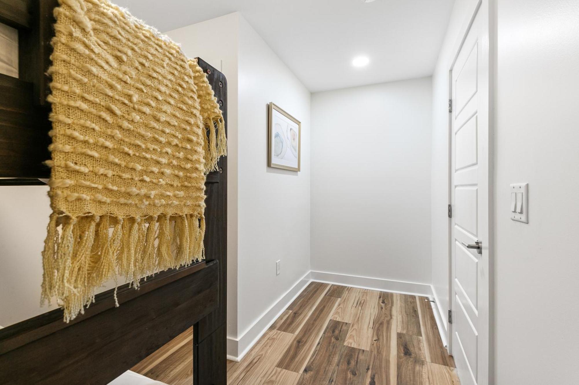Apartment Downtown Delight 4br 2bath Luxury