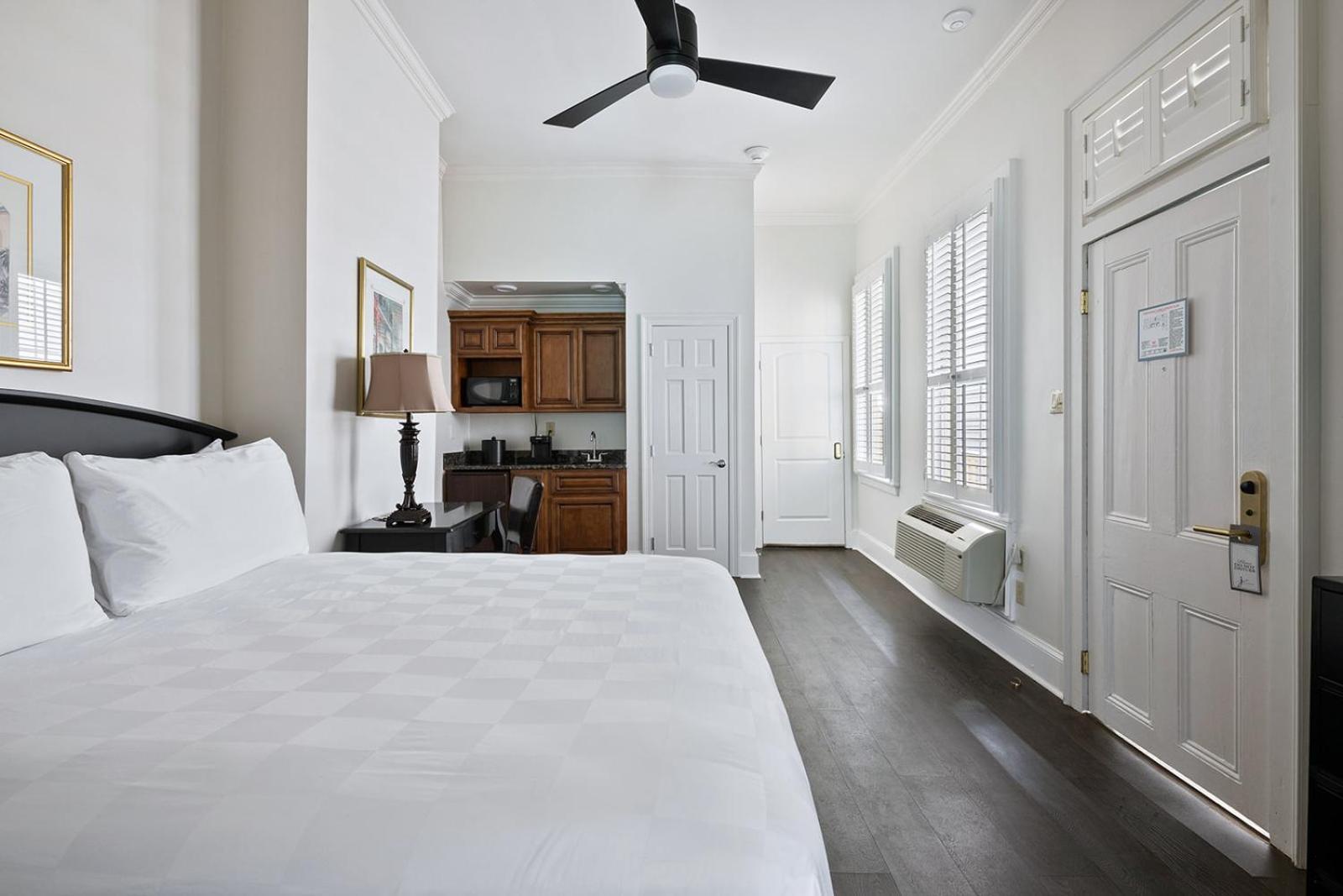 Hotel Historic Streetcar 2*