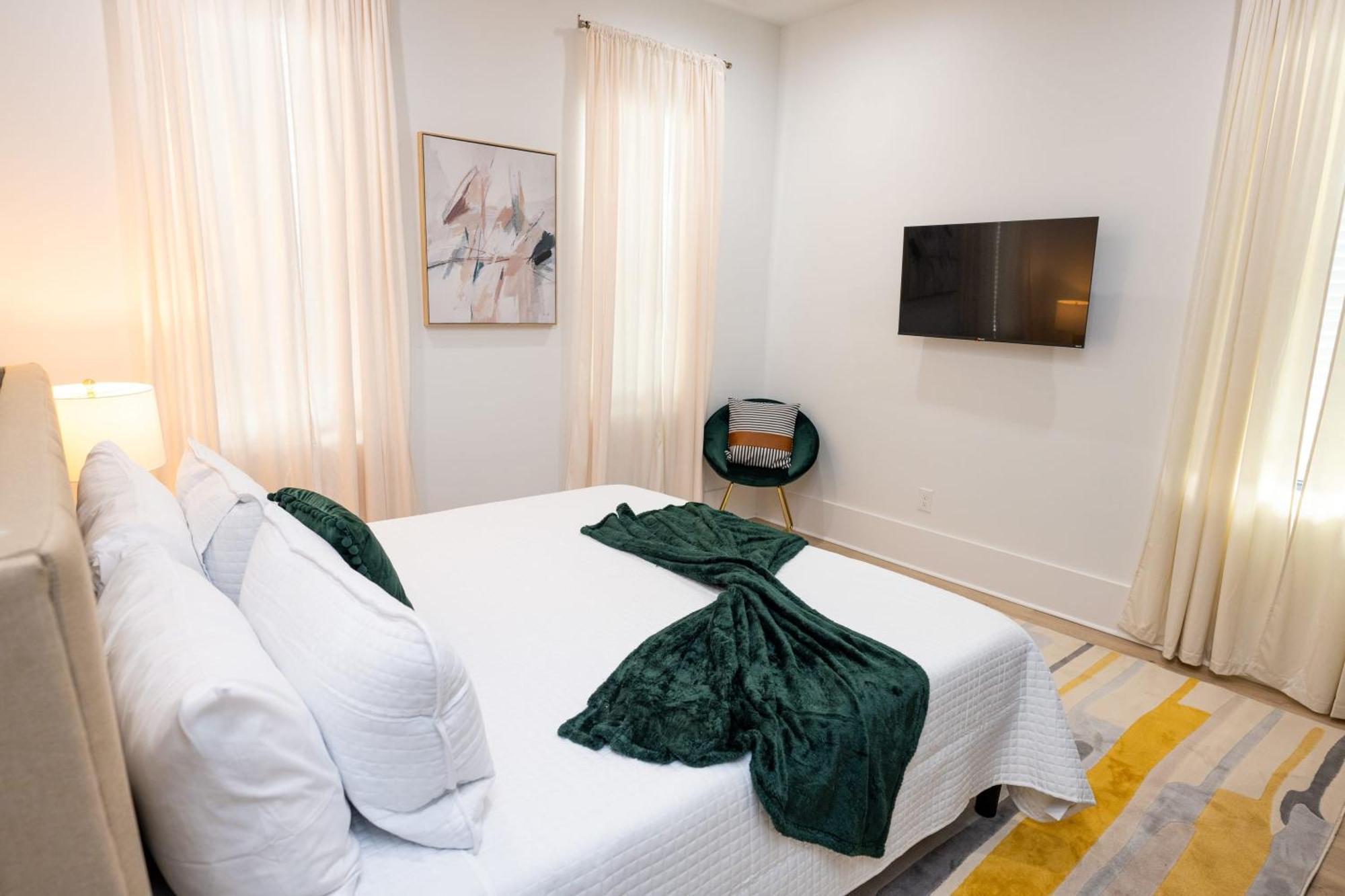 Apartment Mid-city Magic 4