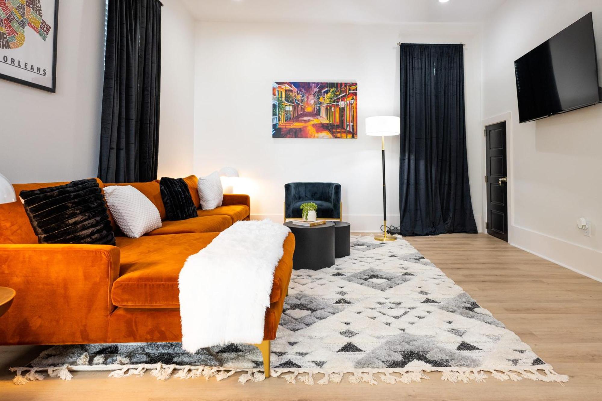 Mid-city Magic 4 *