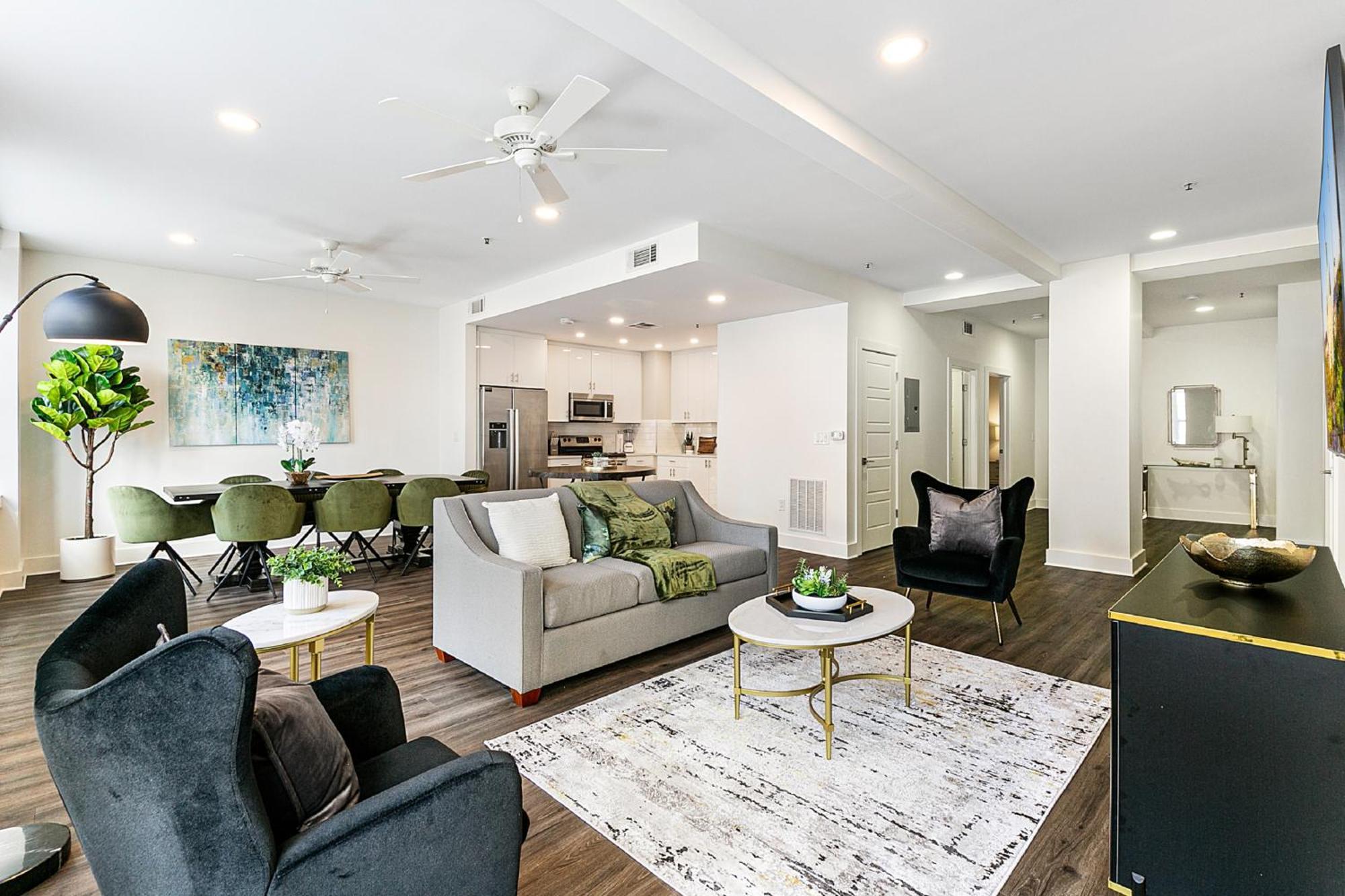 Spacious Luxury 4br Moments From French Quarter Apartment