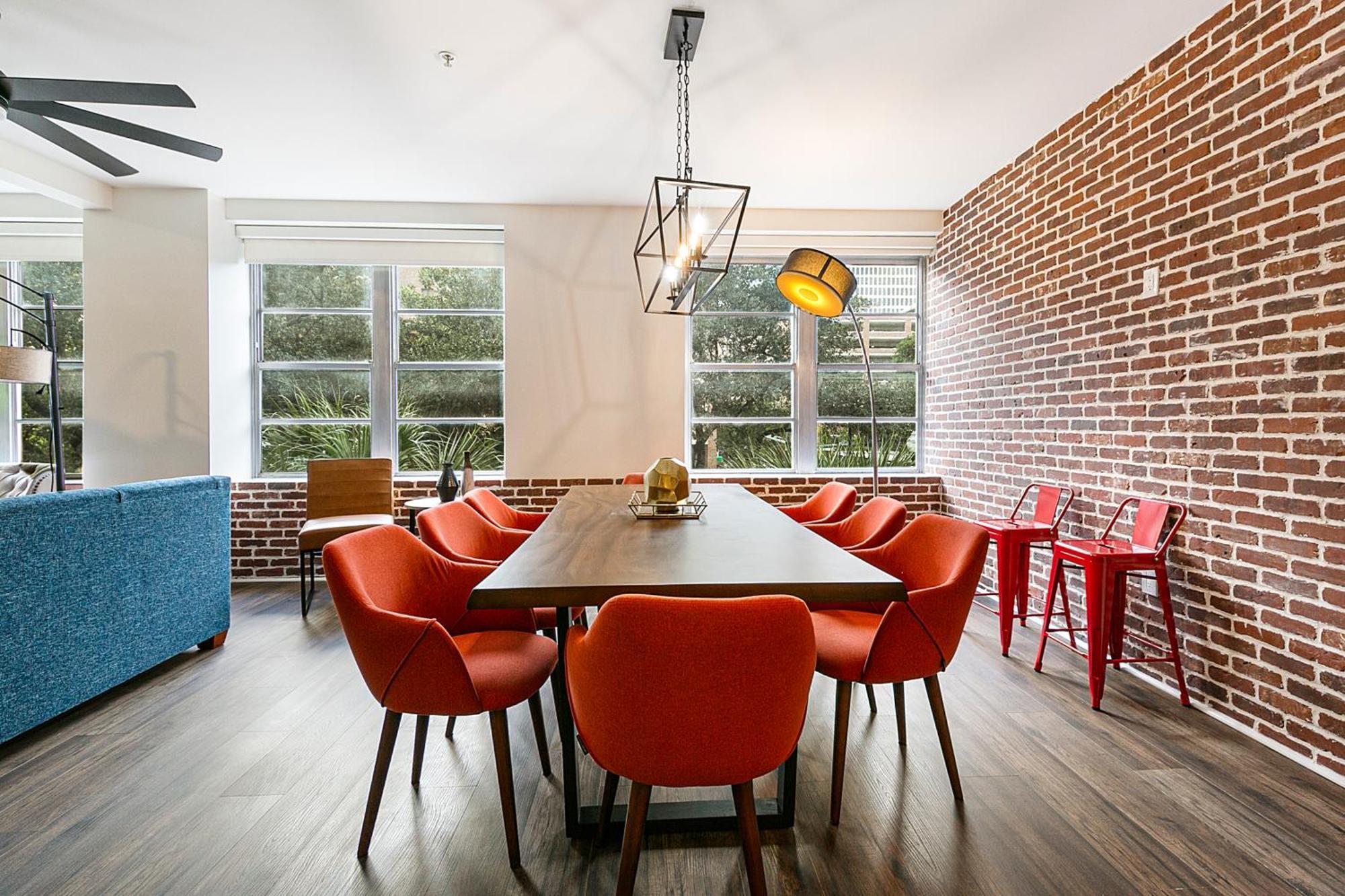 Modern & Fully Furnished In The Heart Of The * New Orleans