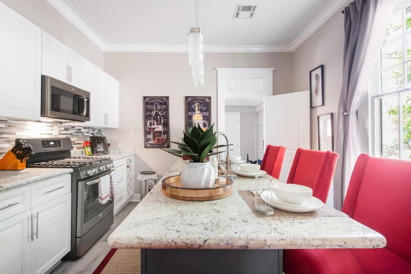 Shotgun Craftman House With Private Patio Apartment *