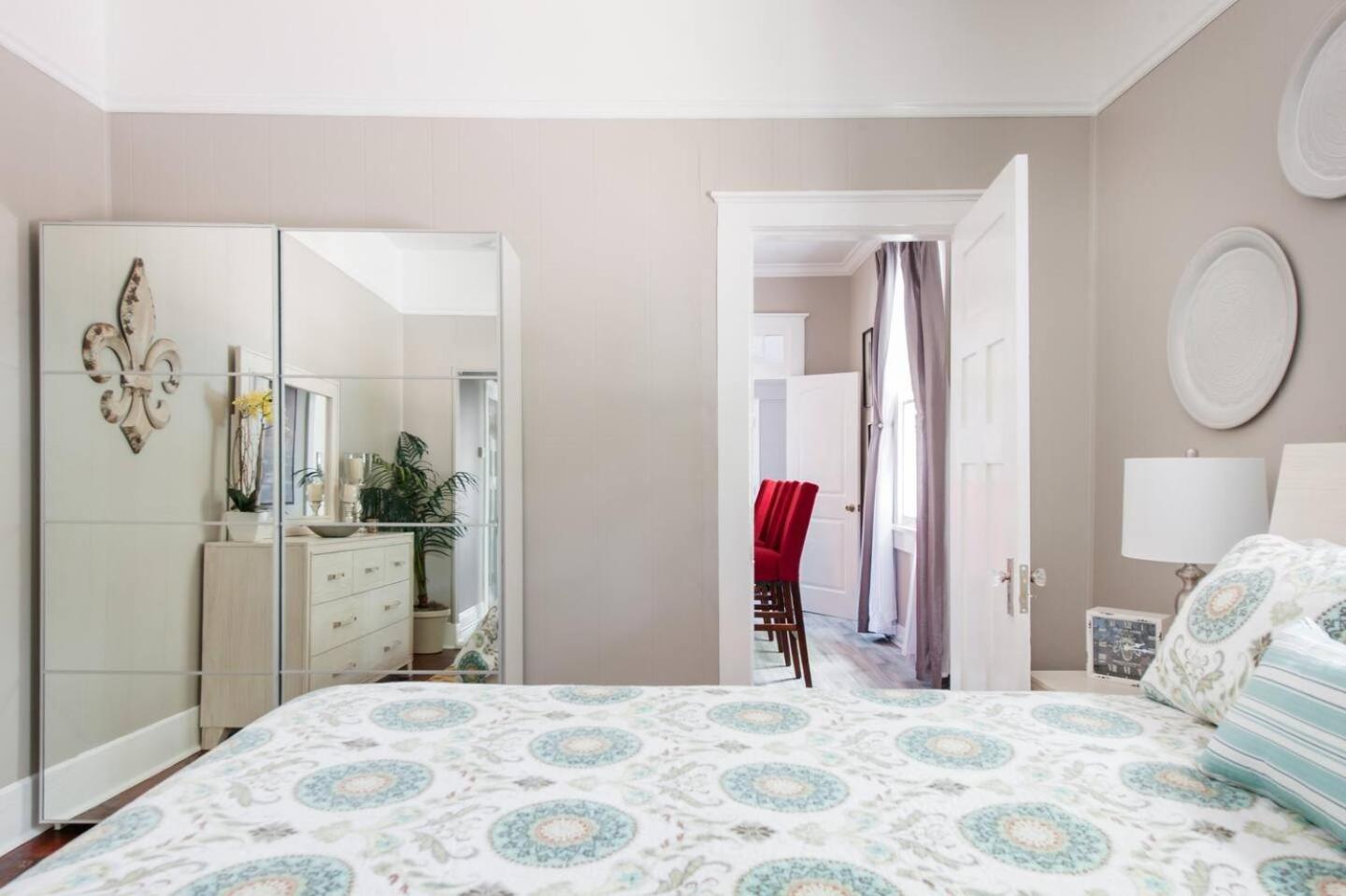 Shotgun Craftman House With Private Patio Apartment New Orleans