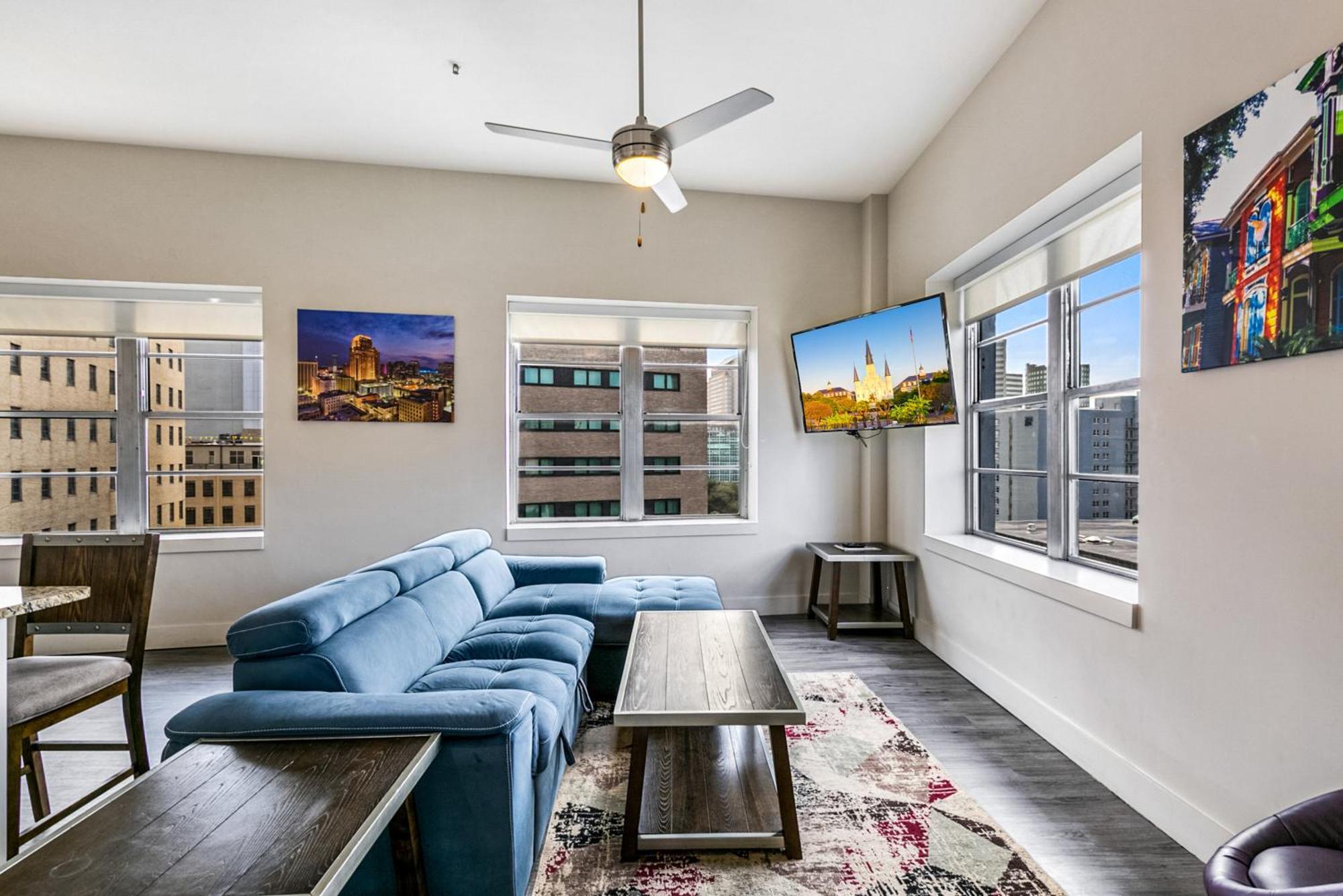 Modern & Fully Furnished In The Heart Of The *