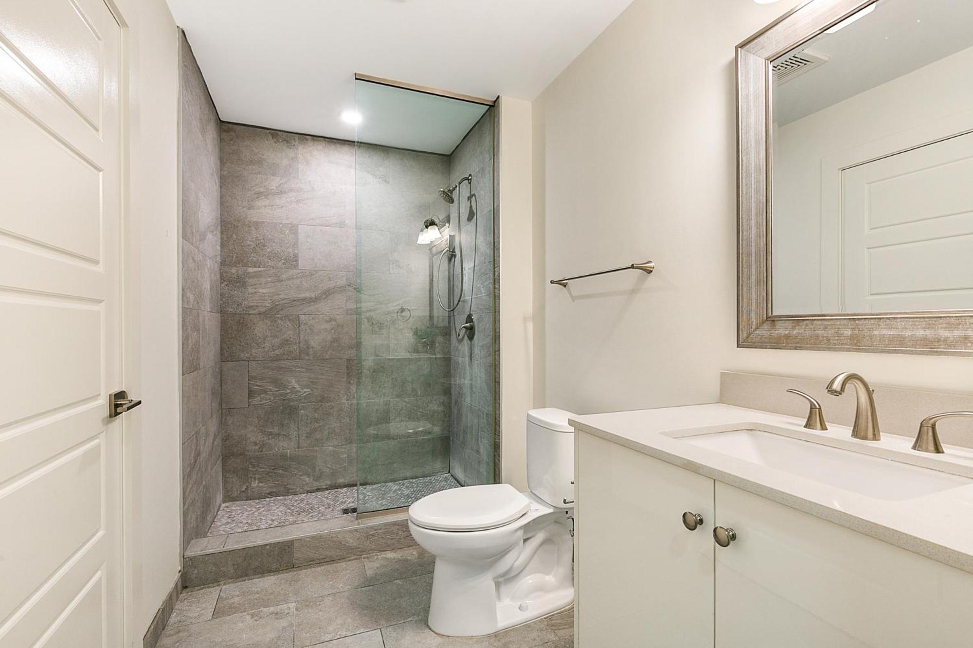 Spacious Luxury 4br Moments From French Quarter