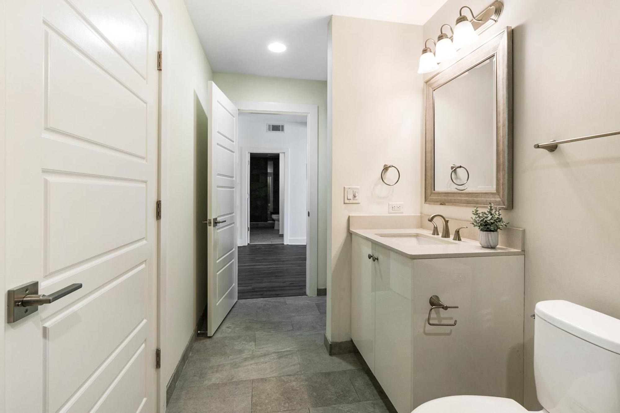 Spacious Luxury 4br Moments From French Quarter Apartment