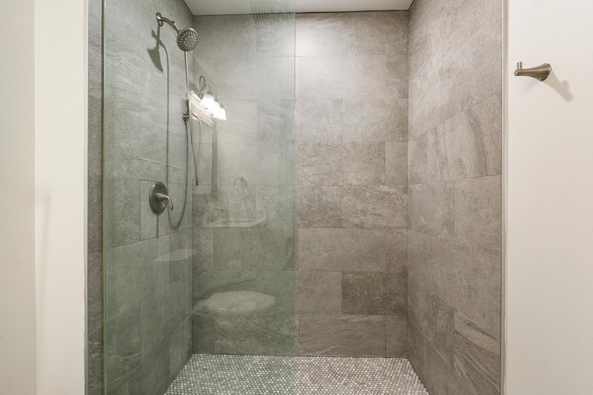 Apartment Spacious Luxury 4br Moments From French Quarter