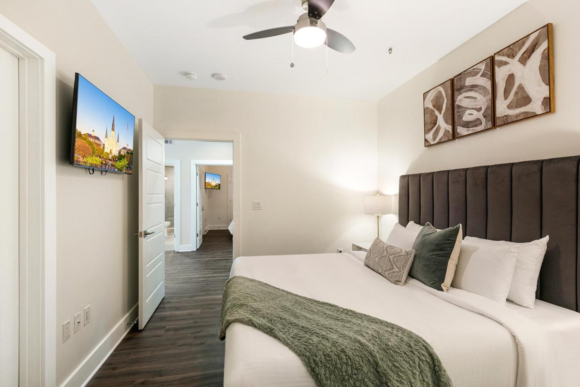 Spacious Luxury 4br Moments From French Quarter
