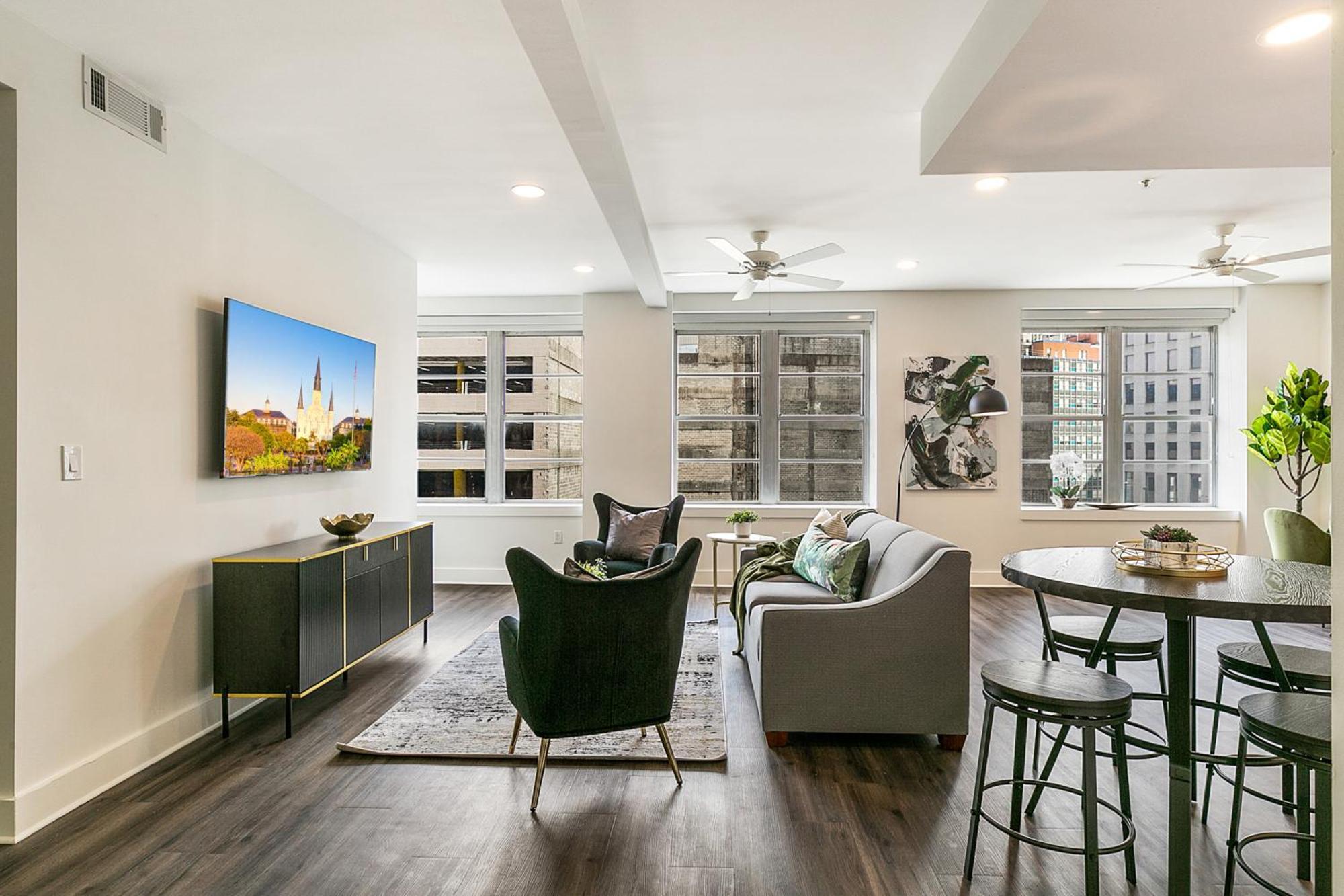 Spacious Luxury 4br Moments From French Quarter
