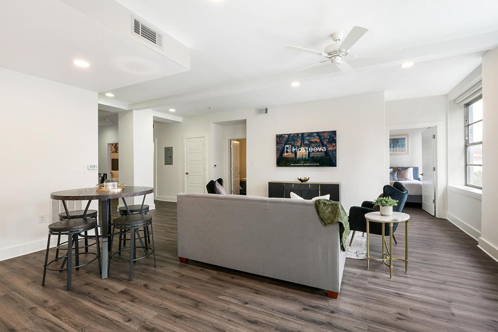 Spacious Luxury 4br Moments From French Quarter Apartment *
