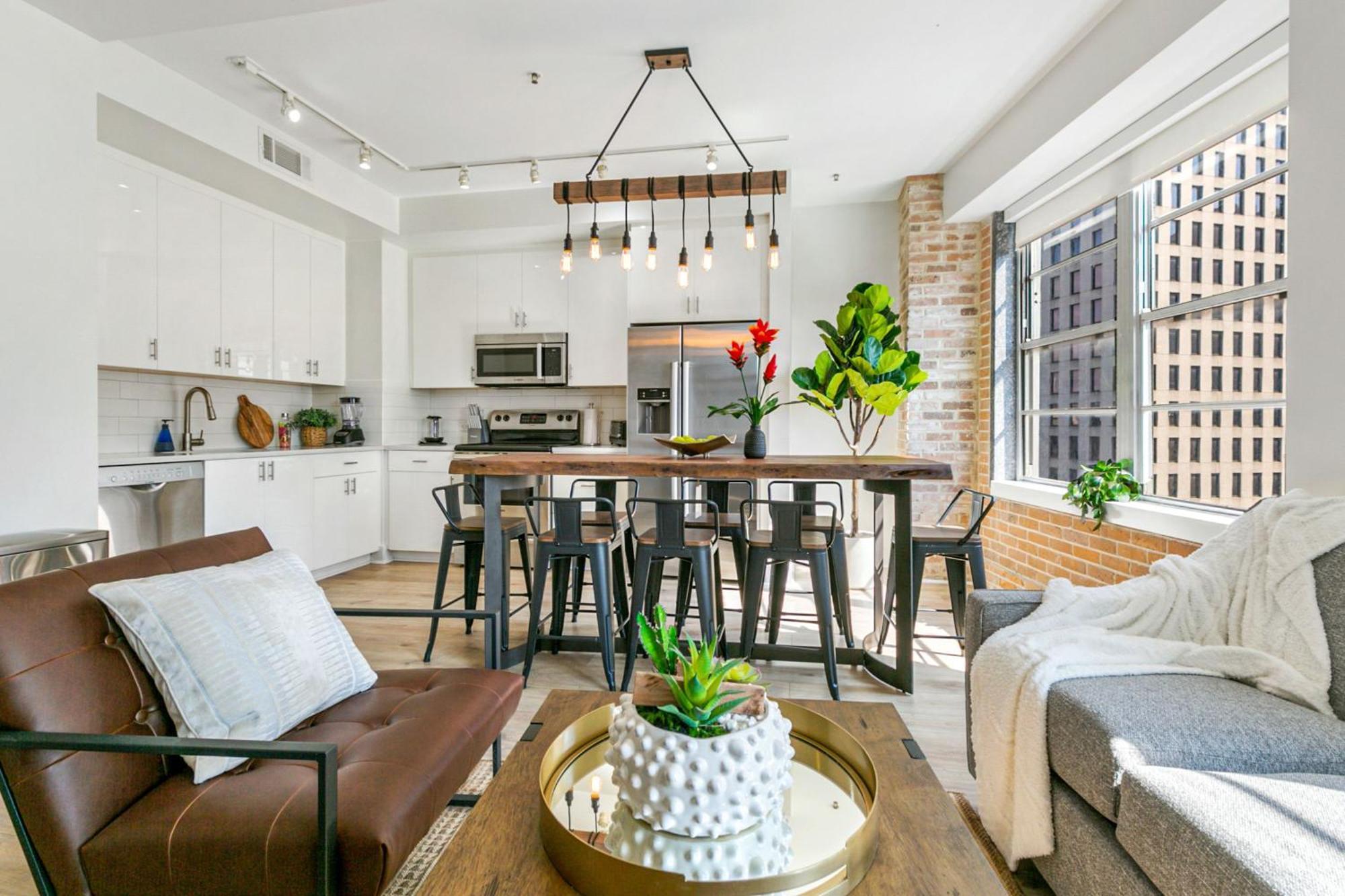 Modern & Fully Furnished In The Heart Of The New Orleans