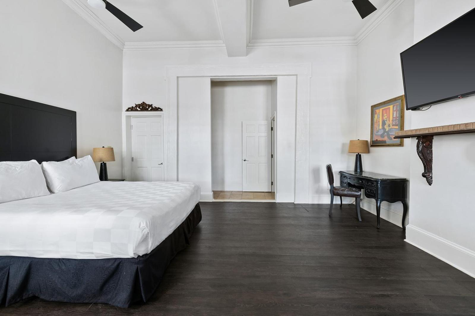 Historic Streetcar Hotel 2*