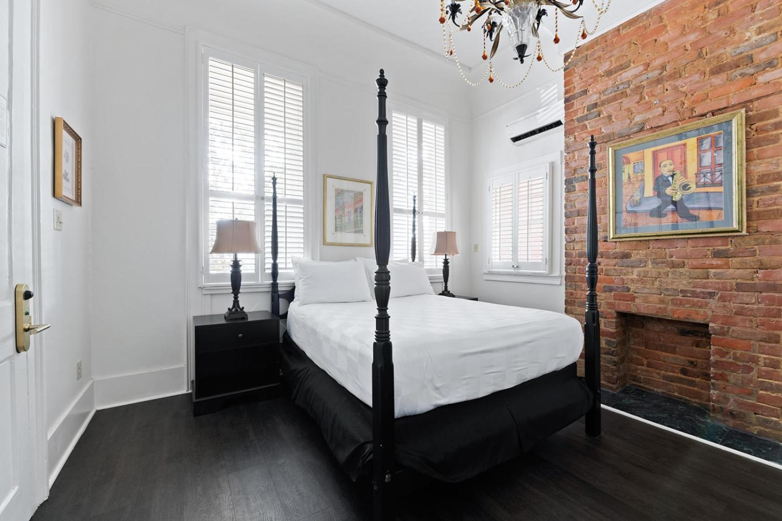 Hotel Historic Streetcar 2*