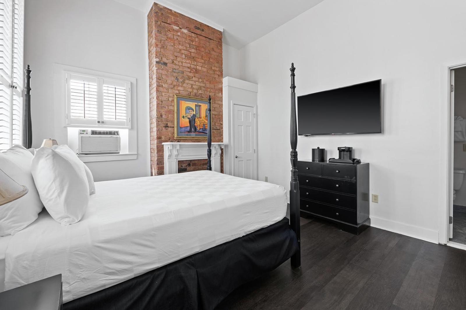 Historic Streetcar Hotel 2*