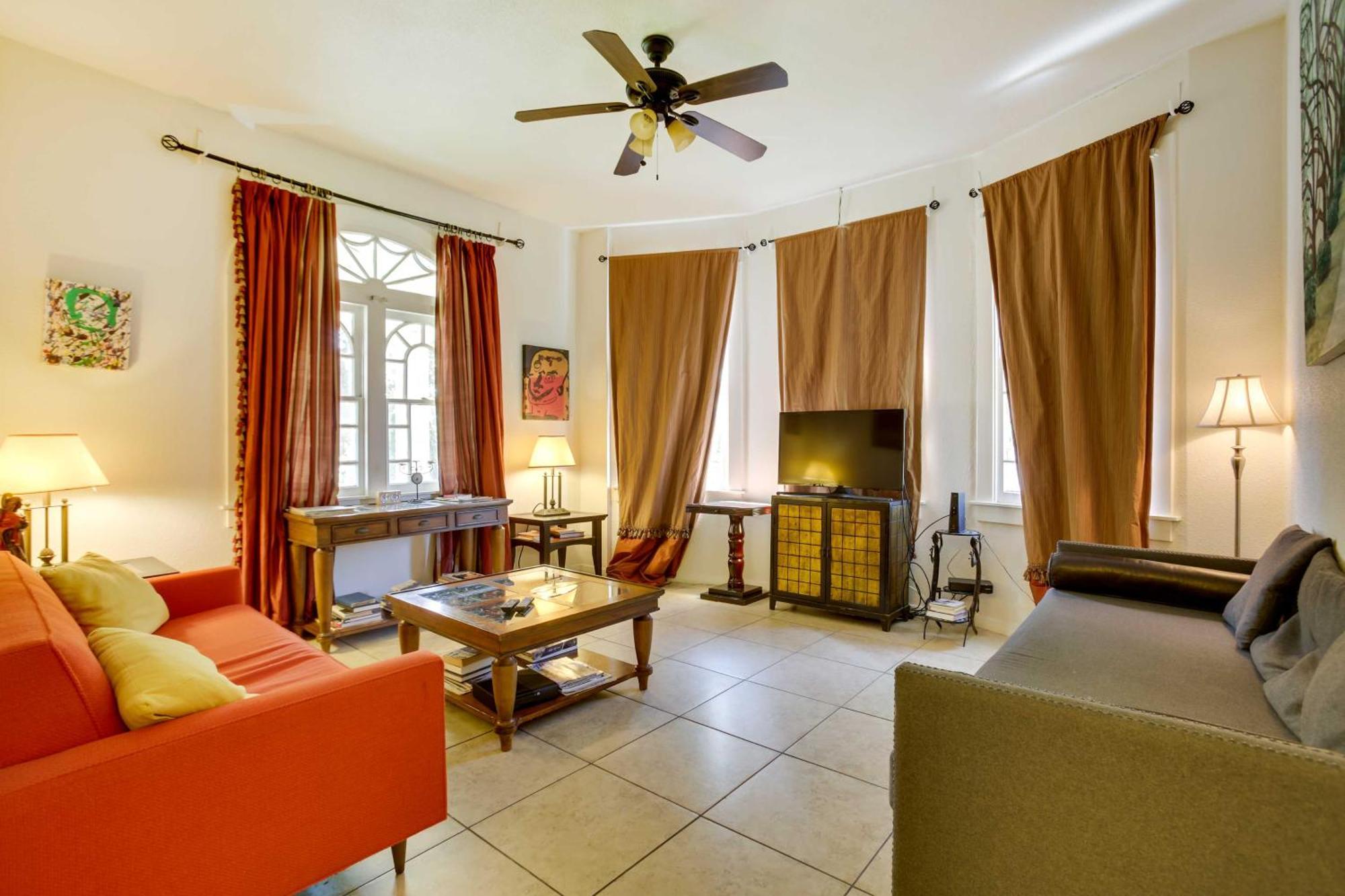 Apartment Great - 4 Miles From Downtown!