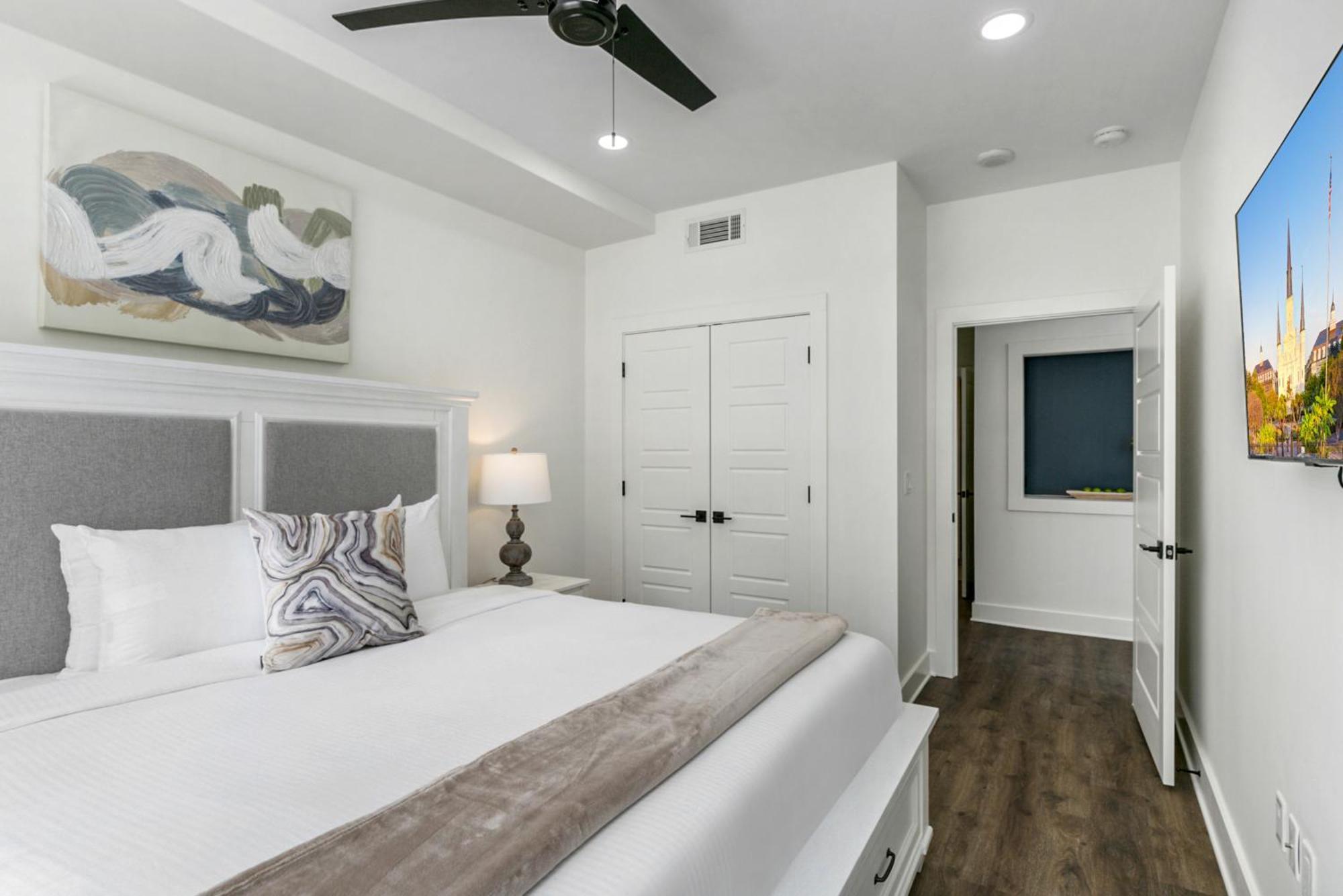 Chic 4br In California Building Apartment *