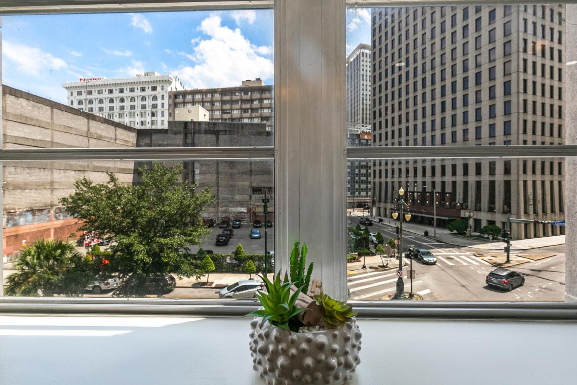 Apartment Chic 4br In California Building New Orleans