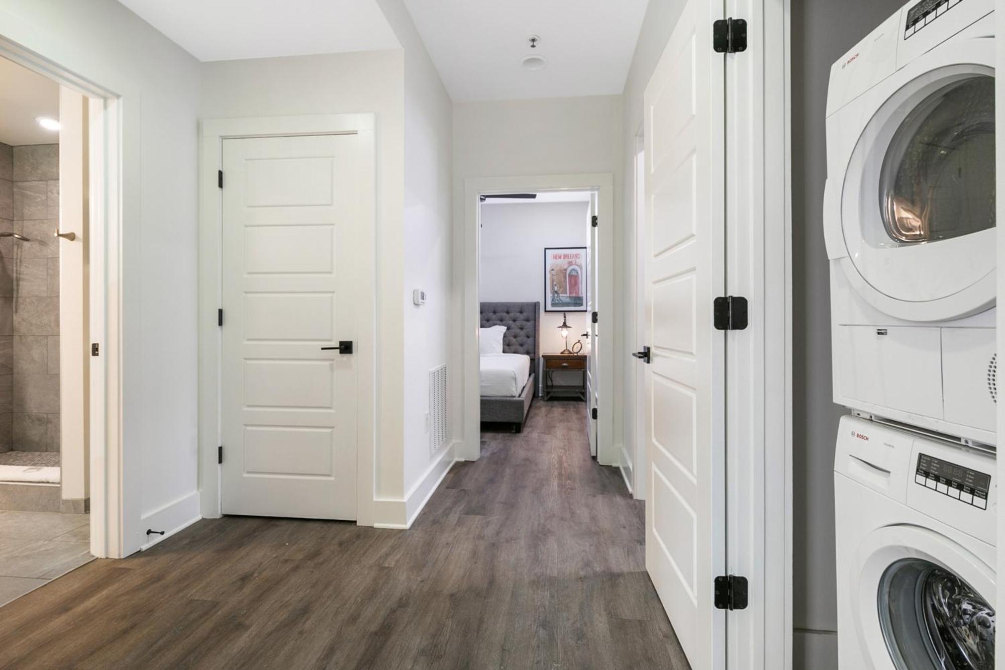 Chic 4br In California Building