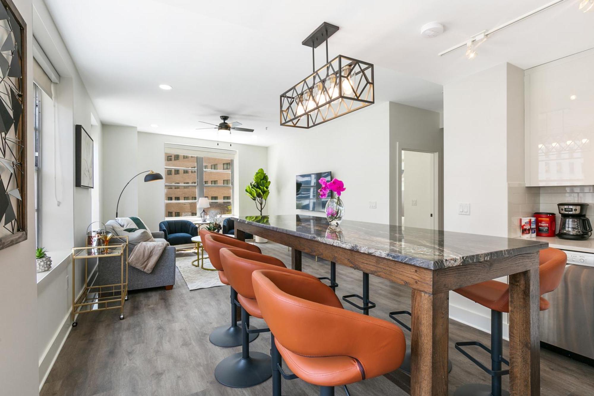 Chic 4br In California Building New Orleans