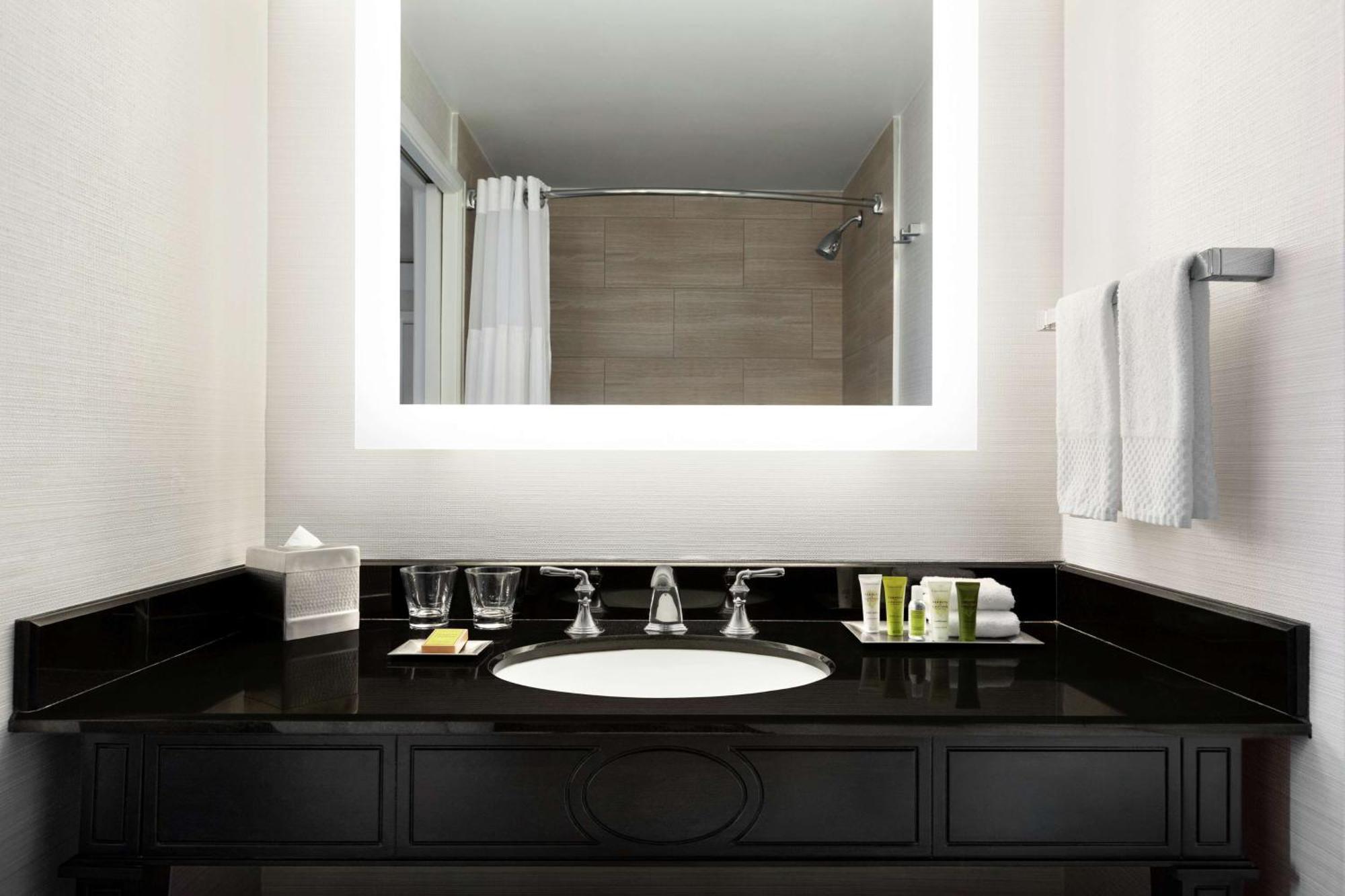 Hilton / St. Charles Avenue 4* New Orleans