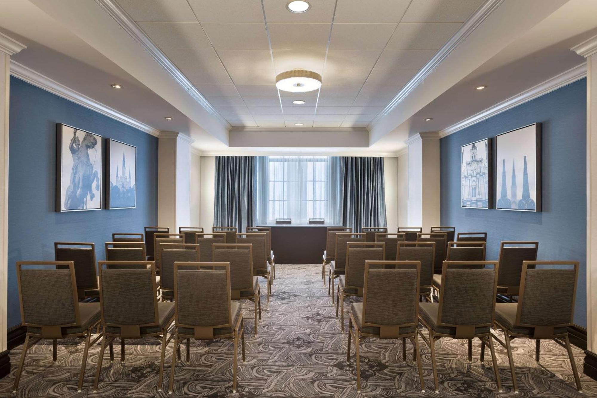 Hilton / St. Charles Avenue 4*