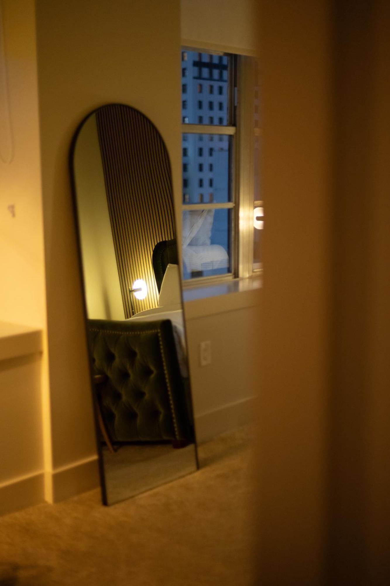 Luxury 2-bedroom Steps Away From The French Quarter * New Orleans